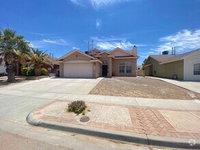 Building Photo - East El Paso 3 bed Refrig A/C with Loft