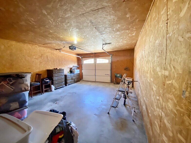 Building Photo - 210 Beaver St