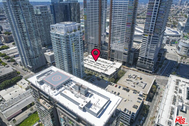 Building Photo - 1130 Flower St