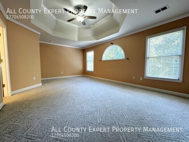 Building Photo - 4402 Fairecroft Terrace