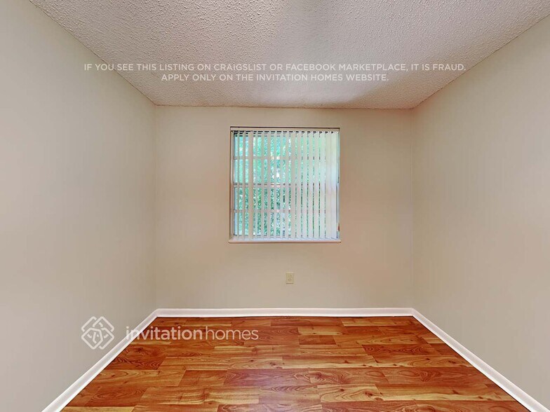 Building Photo - 14075 Langley Pl