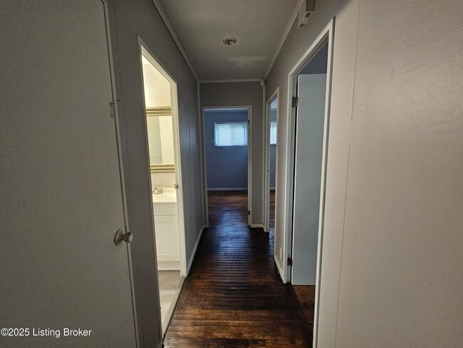 Building Photo - 1203 Stonewall Way