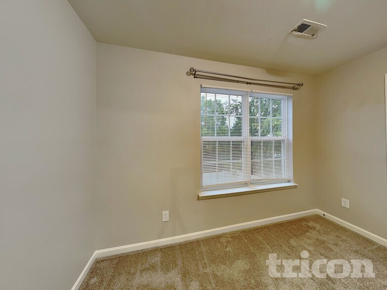 Building Photo - 11244 Suunto Ln