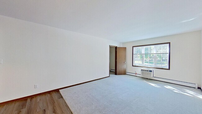 Building Photo - Renovated Upper 1 Bedroom 1 Bathroom Apartment is Available