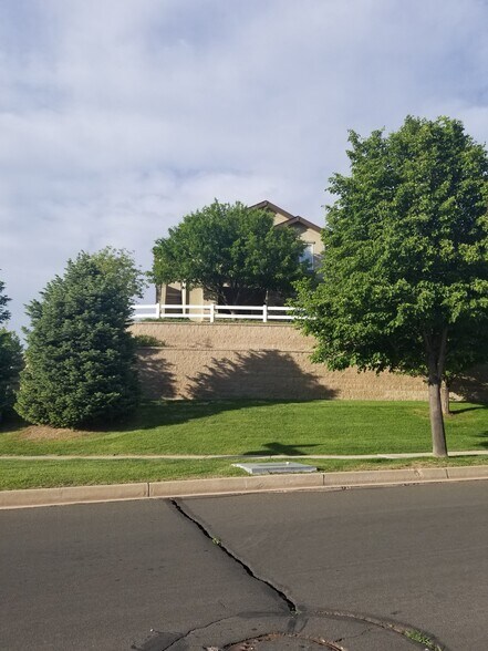 Corner unit... beautiful views! - 6964 ASH CREEK HTS