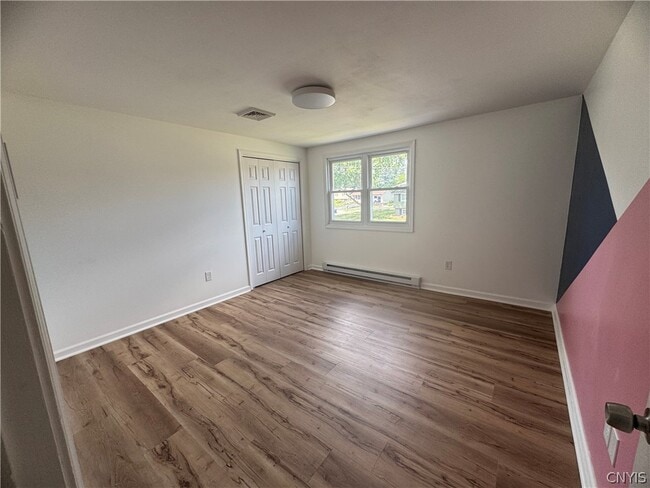 Building Photo - 110 Lake Country Dr