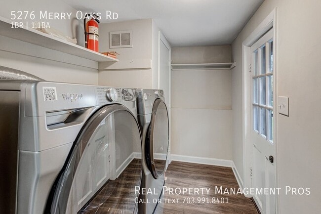 Building Photo - 5276 Merry Oaks Rd