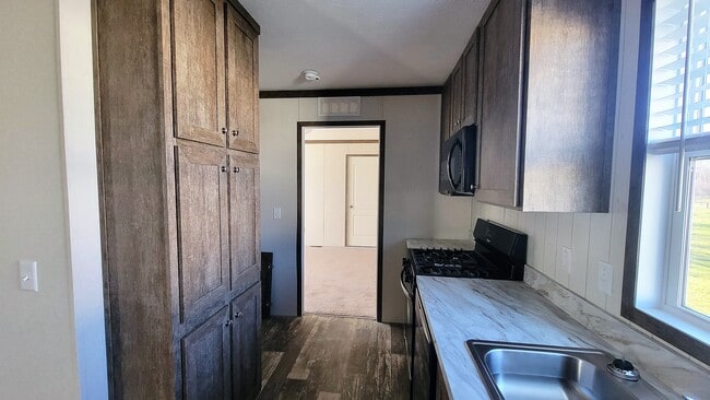 Building Photo - 371 Utah Ct