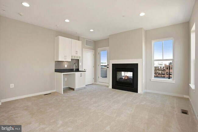 Building Photo - 22958 Clarence Walk Ter