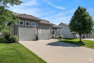 Building Photo - Stunning Ranch Home In Shadow Lake