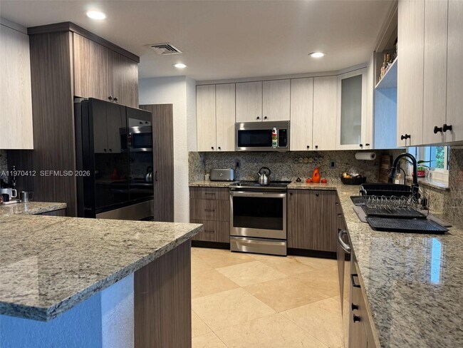 Building Photo - 10973 NW 53rd Ln