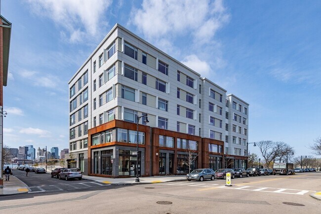 Building Photo - 99 Sumner St