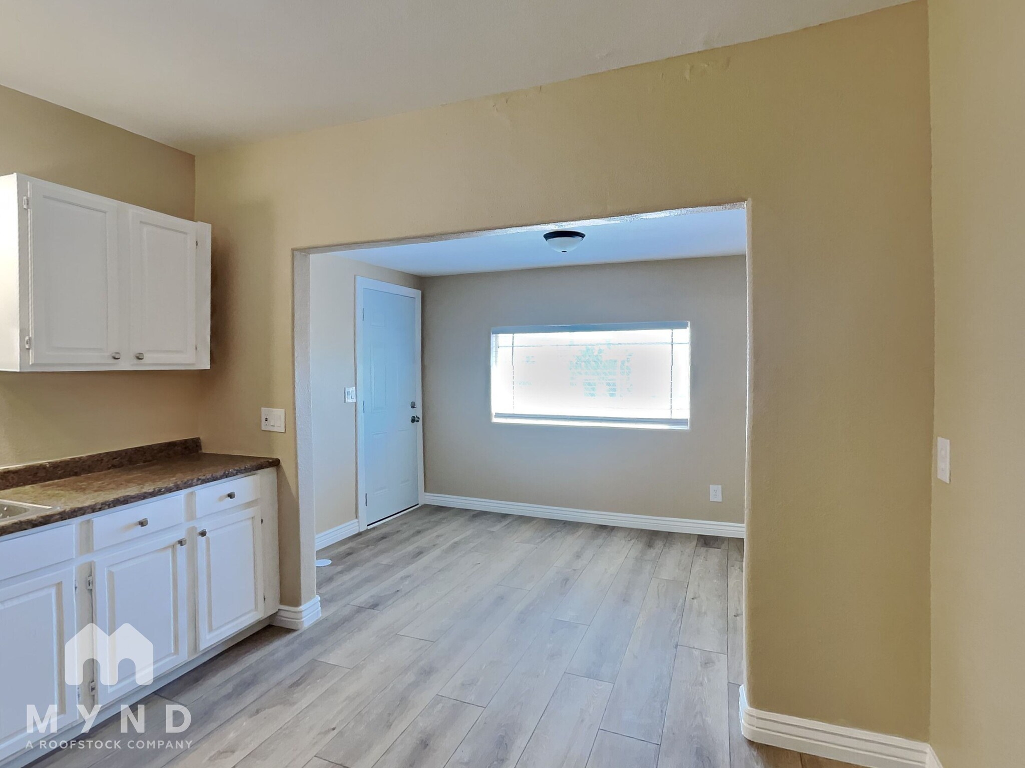 Building Photo - 271 Dakota St