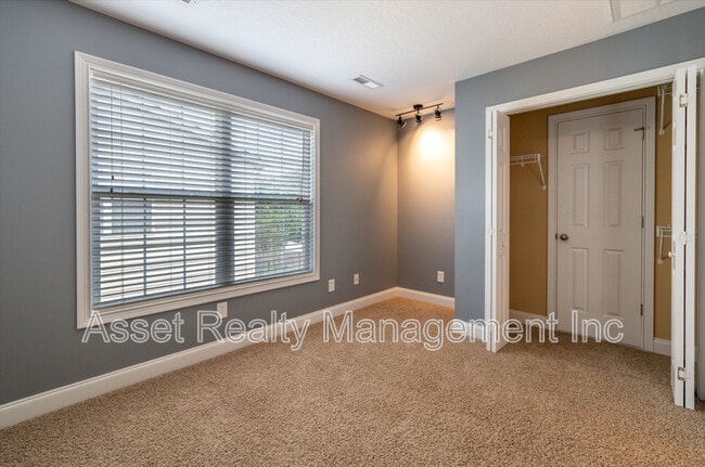 Building Photo - 6451 Ridgewalk Ln