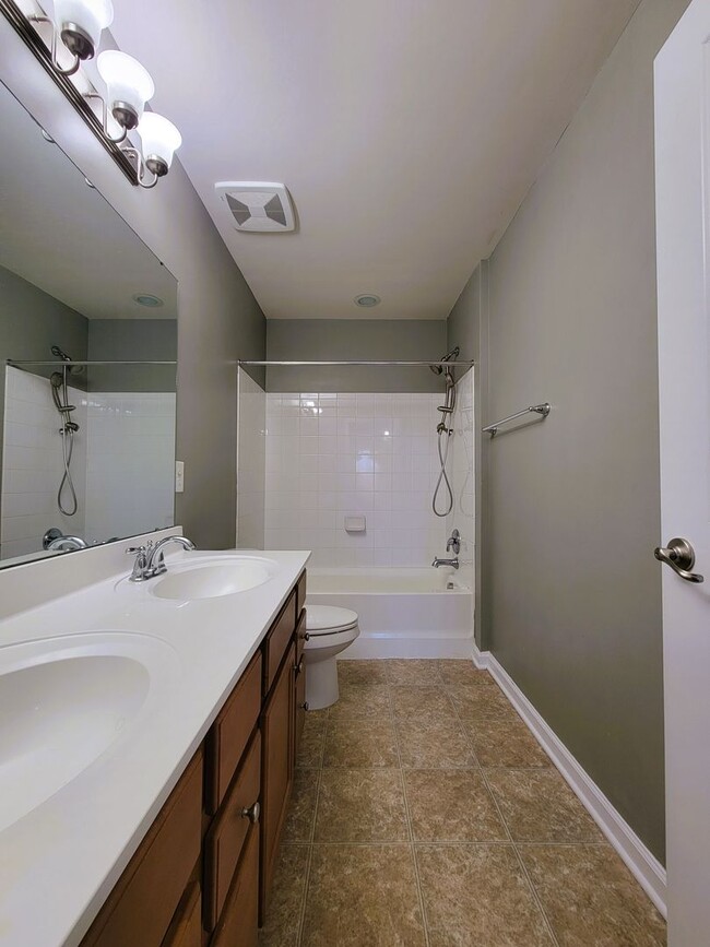 Building Photo - Large 2 story transitional in highly sough...