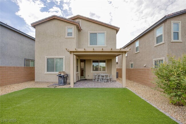 Building Photo - 976 Bluebell Brook St
