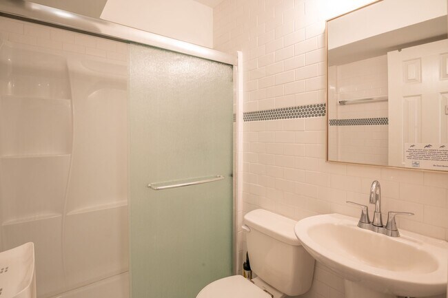 Building Photo - OFF-SEASON MONTHLY RENTAL AVAILABLE MARCH OF 2026