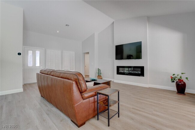 Building Photo - 3040 Hidden Treasure Dr