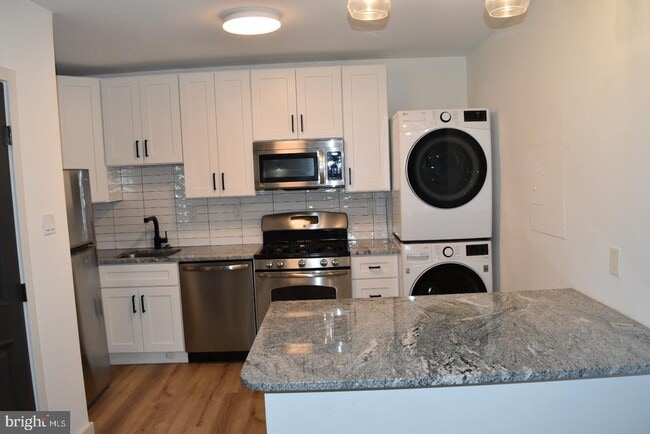 Building Photo - 3705 S George Mason Dr