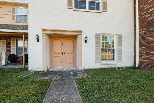 Building Photo - 1301 Neelys Bend Rd