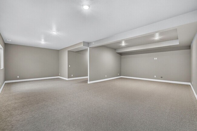 Building Photo - 10131 Lake Arbor Ln