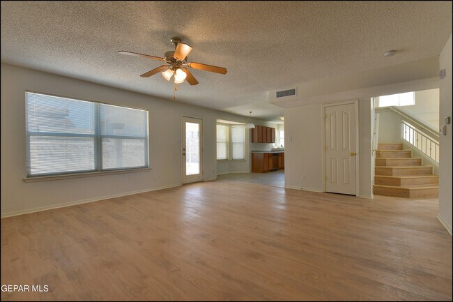 Building Photo - 253 Summerbrooke Ct
