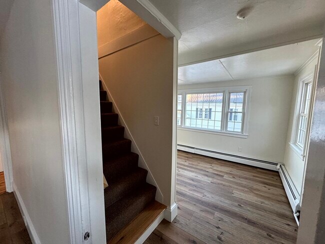 Building Photo - 195 Court St