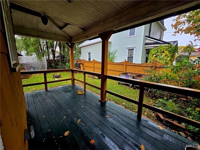 Building Photo - 98 Franklin St