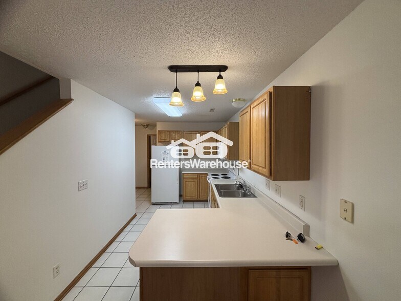 Building Photo - 3701 Brook Ridge Ct
