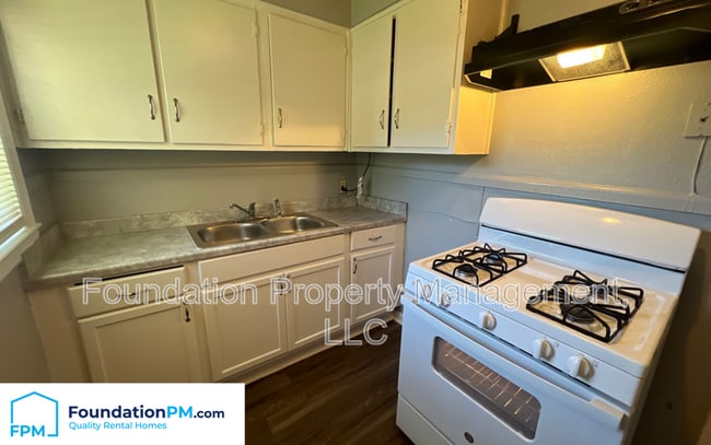 Building Photo - 3077 Beaumont Ave