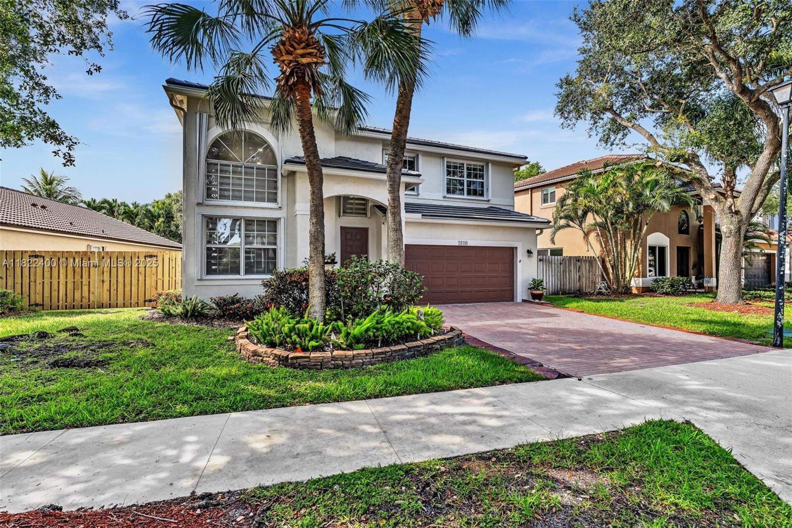Building Photo - 16408 Sapphire Pl