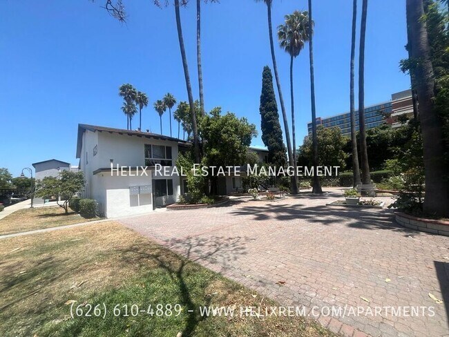 Building Photo - 1629 S Walnut St