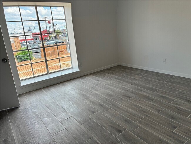Building Photo - 2687 Marilee Ln