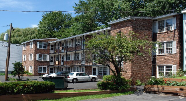 Primary Photo - 105 Morris Apartments