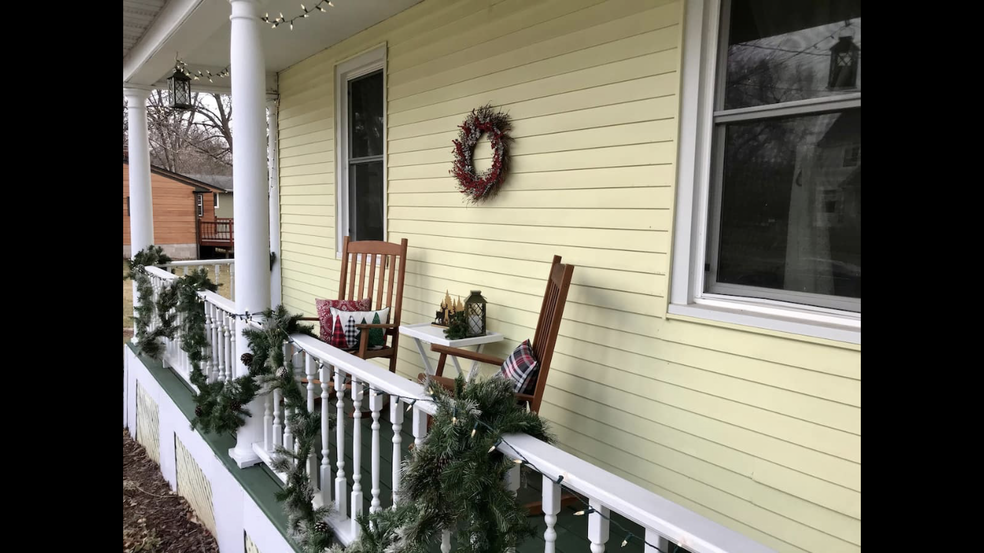 Front Porch - 408 3rd Ave. E