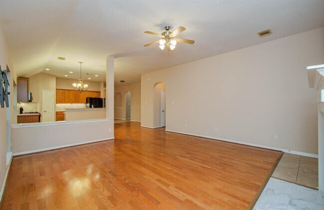 Building Photo - 14403 Red Tailed Hawk Ln