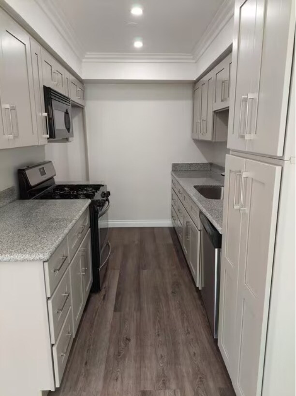 Building Photo - 3340 Bagley Ave