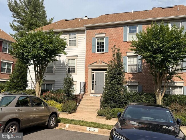 Building Photo - 12101 Greenwood Ct