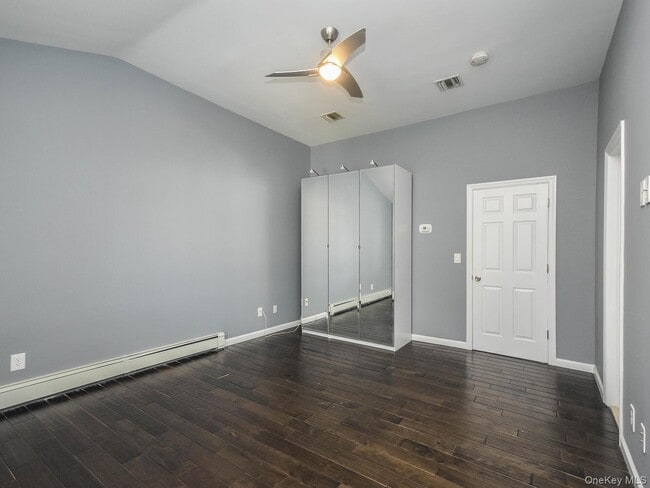 Building Photo - 49 Ashwood Rd