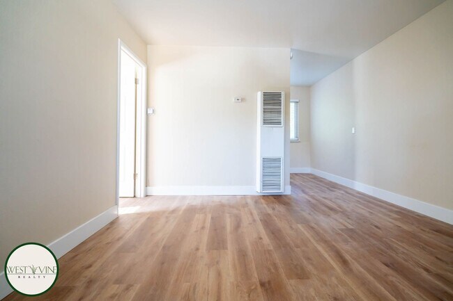 Building Photo - 513 Pierce Rd