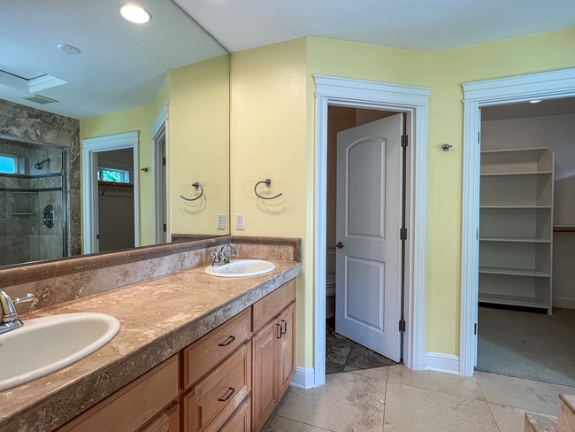 Building Photo - Bright & Beautiful Forest Heights Home with Gourmet Kitchen, Bonus Space & Private Cul-de-Sac Set...