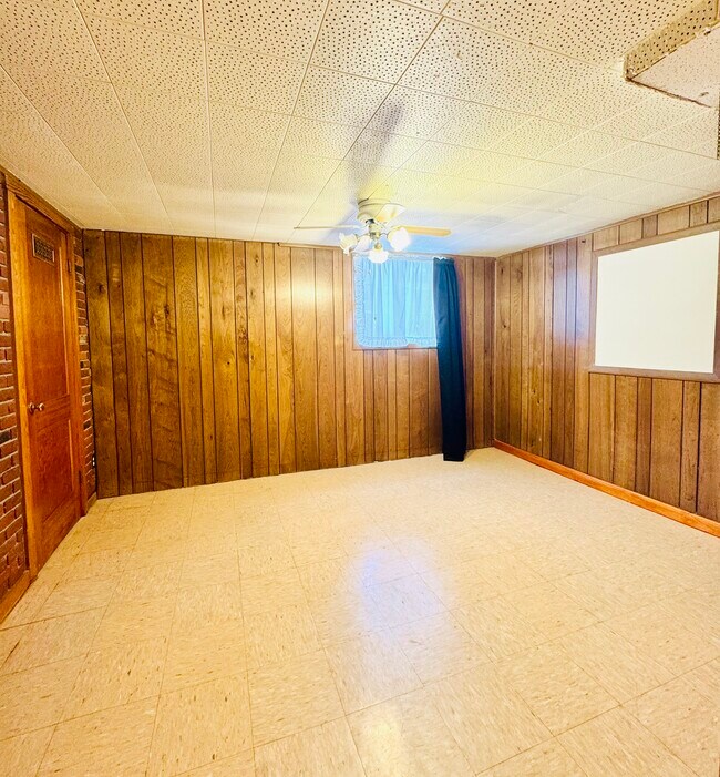 Building Photo - Lovers Lane Basement