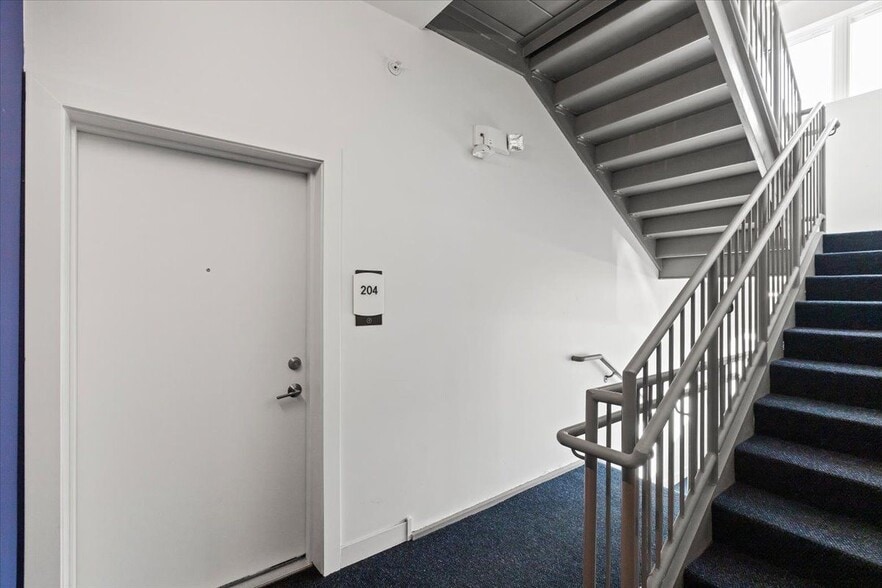 Building Photo - 500 N Northwest Hwy