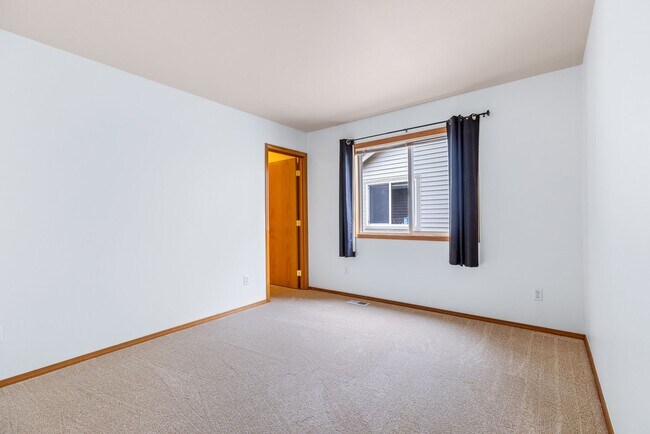 Building Photo - 4 bed 2.5 bath Snoqualmie Ridge