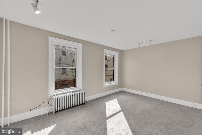 Building Photo - 4413 Baker St