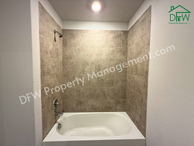 Building Photo - Beautiful 4 Bedroom 2 Bathroom Home for Lease in Crowley