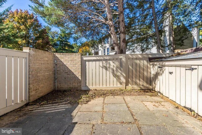 Building Photo - 18113 Kilrush Ct