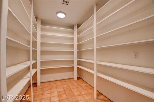 Building Photo - Fabulous Ranch-Style Home on Over Half an Acre – No HOA!