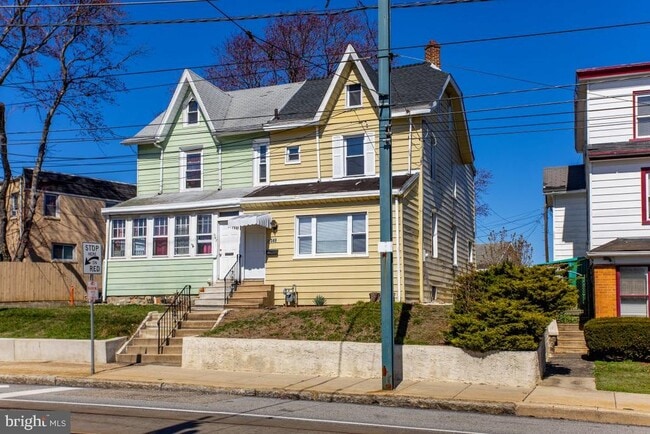 Building Photo - 349 S Springfield Rd