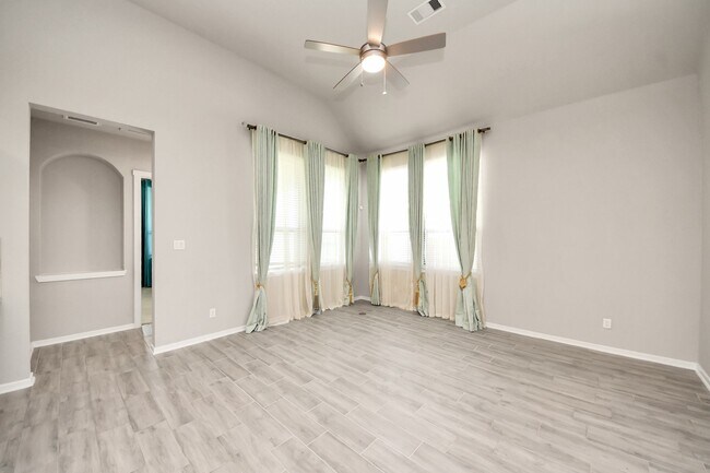 Building Photo - 24754 Levante Dr
